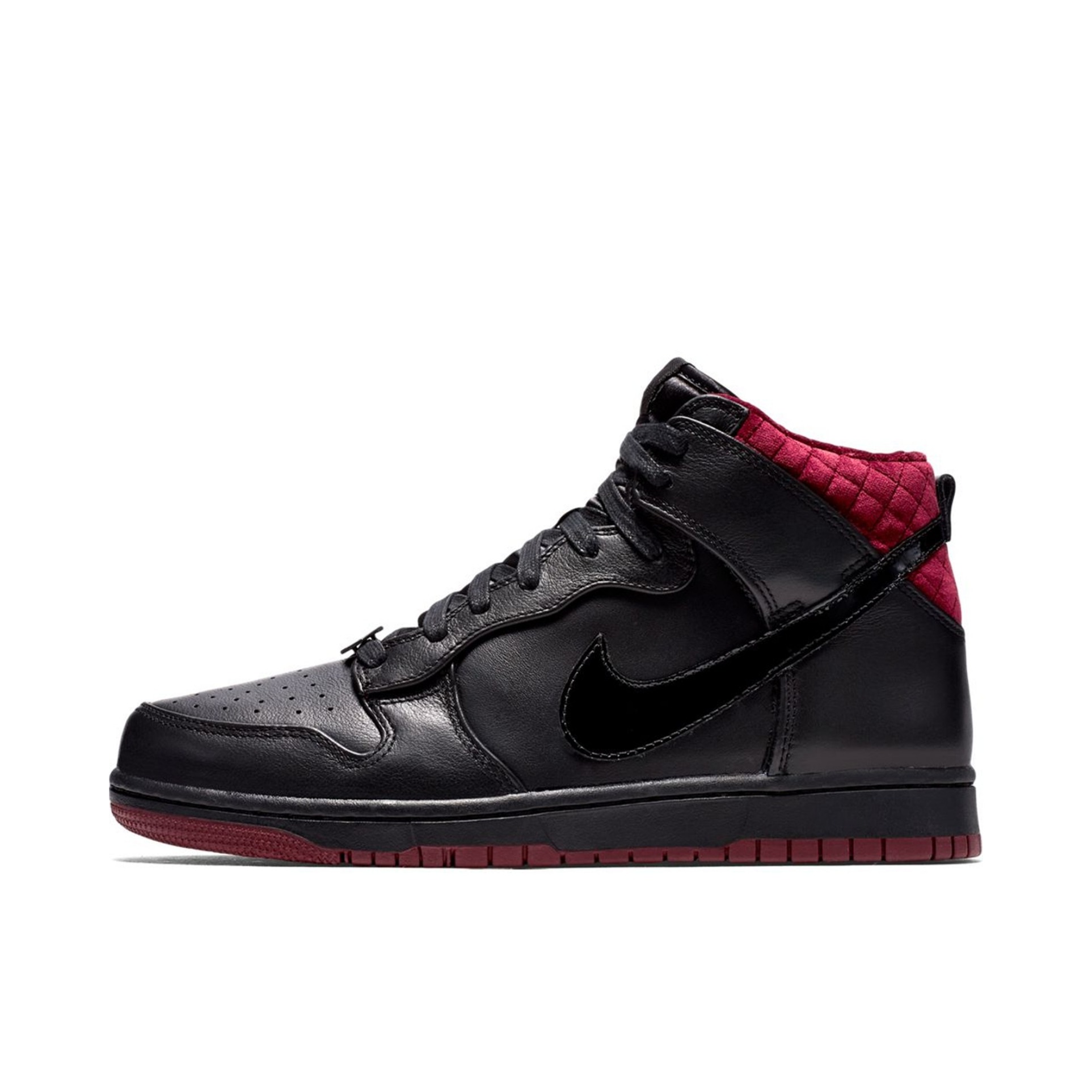 推荐商品：Nike Dunk CMFT 运动休闲鞋 防滑耐磨缓震支撑潮流简约百搭包裹性织物合成革 Coffin 万圣节吸血鬼/黑红