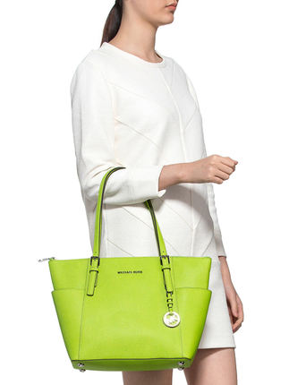 大方！Michael Kors JET SET TRAVEL系列简约款拉链托特包