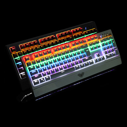 手感舒适！狼蛛自由之翼机械键盘鼠标套装（混彩版青轴）