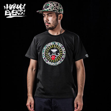 新款低价！hardlyevers 男装迷彩印花短袖