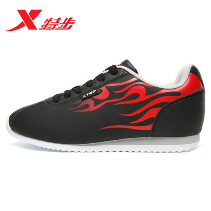 动感时尚！XTEP特步男子滑板鞋