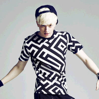 暗黑风潮!Rmaker2015夏装新款黑白印花短袖