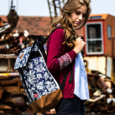 超值低价！Dickies翻盖抽绳开口情侣背包143U90EC37