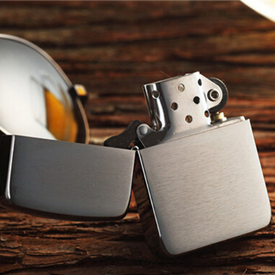 低价！Zippo 芝宝 打火机 古典复刻拉丝 银色 1941