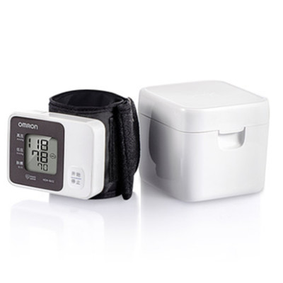 送长辈！欧姆龙手腕式电子血压计HEM-8612