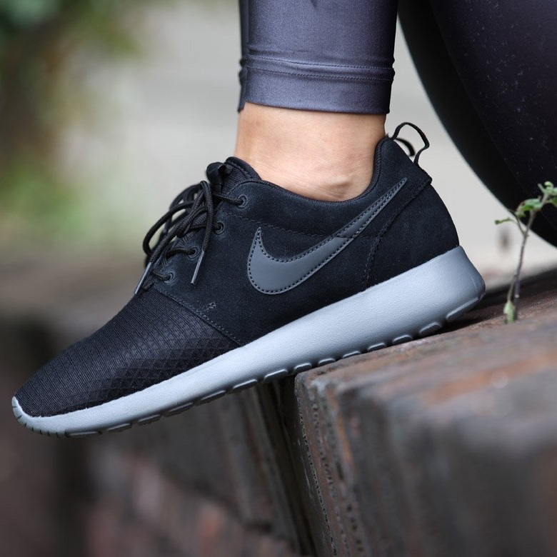 非凡缓震！NIKE ROSHE ONE SUEDE