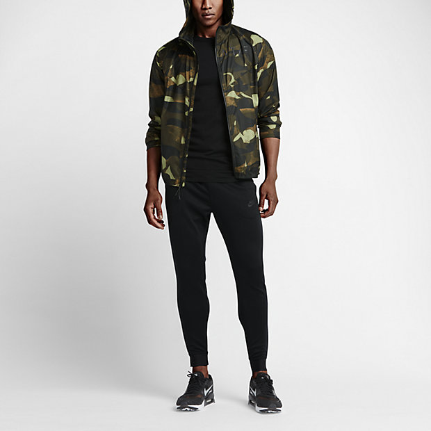 迷彩配色！NIKE TRACK AND FIELD PACKABLE CAMO