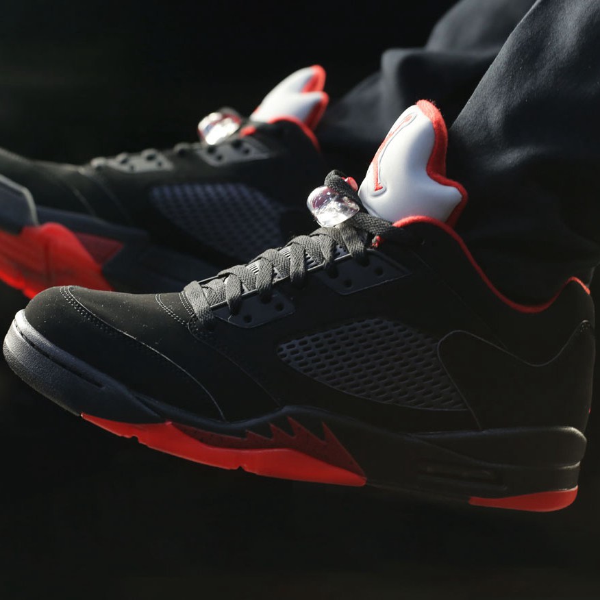 大码有货！AIR JORDAN 5 RETRO LOW 'ALTERNATE'