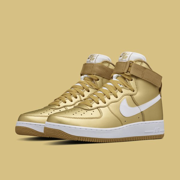 土豪金！NIKE AIR FORCE 1 HIGH RETRO QS