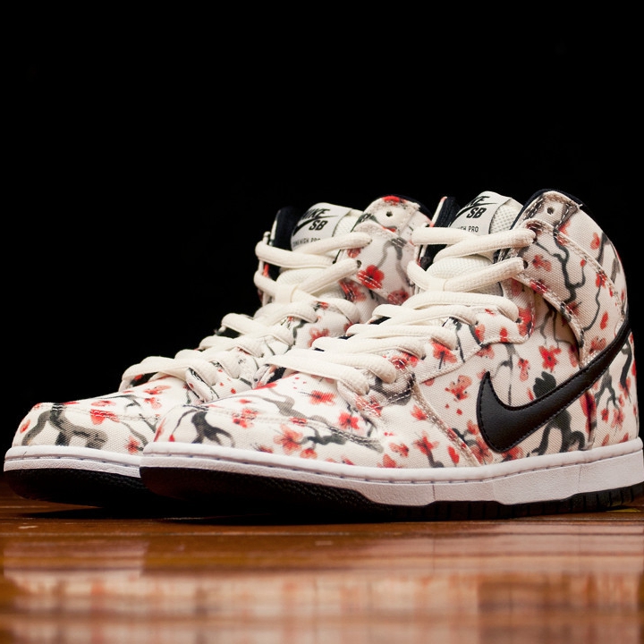 樱花盛开！NIKE DUNK HIGH PRO SB