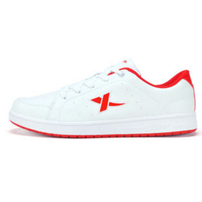 简约百搭！XTEP特步男子板鞋