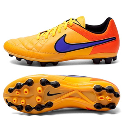 断码好价！耐克男子传奇系列AG-R足球鞋717141-858
