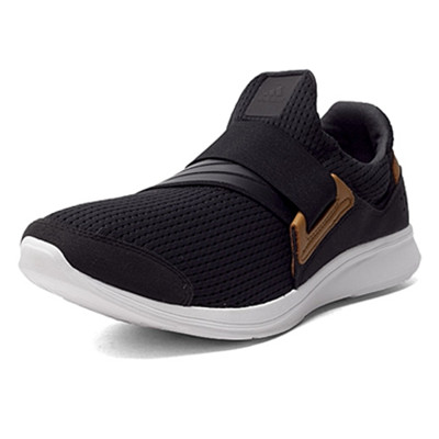 新低！阿迪达斯男子PE系列跑步鞋S82971