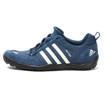 大码特价！阿迪达斯男子户外鞋Q34640