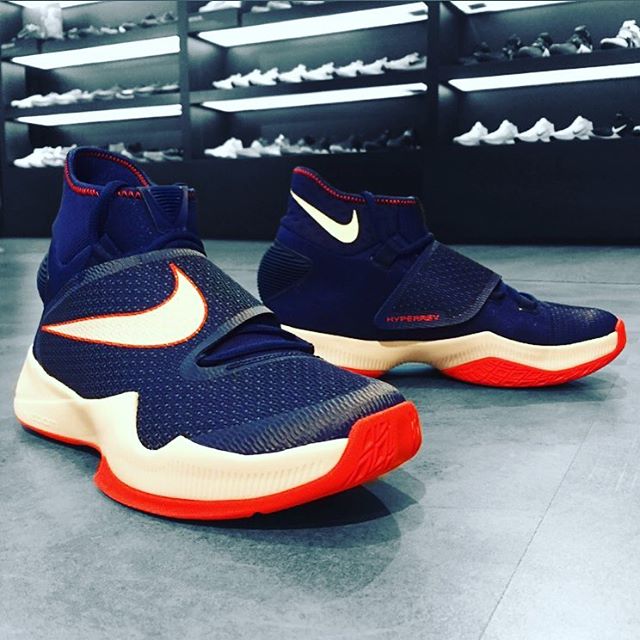 轻盈灵敏！Nike Zoom HyperRev 2016 EP