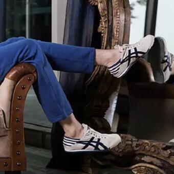 8折优惠！Onitsuka Tiger 鬼塚虎男款休闲跑步鞋 TH342N