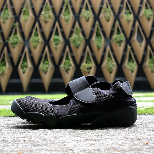 轻盈酷爽!Nike Air Rift BR