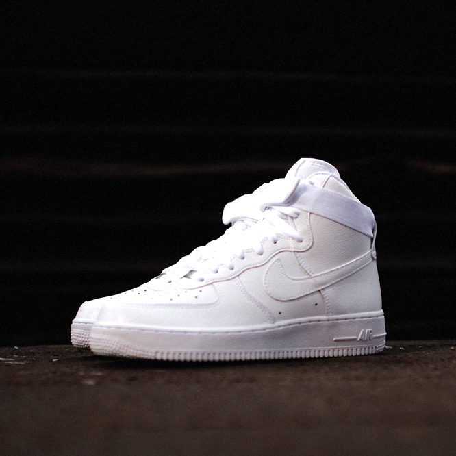 精湛工艺！Nike Air Force 1 High '07