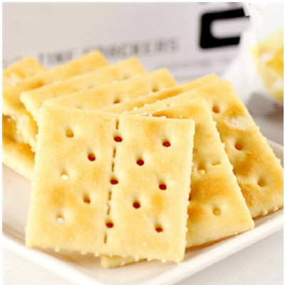 松脆可口！可瑞安crown咸味薄脆苏打饼392g