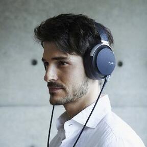 高解析度！Sony 索尼 MDR-Z7 70mm 立体声耳机