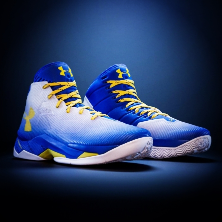 新鲜血液！UA Curry 2.5篮球鞋