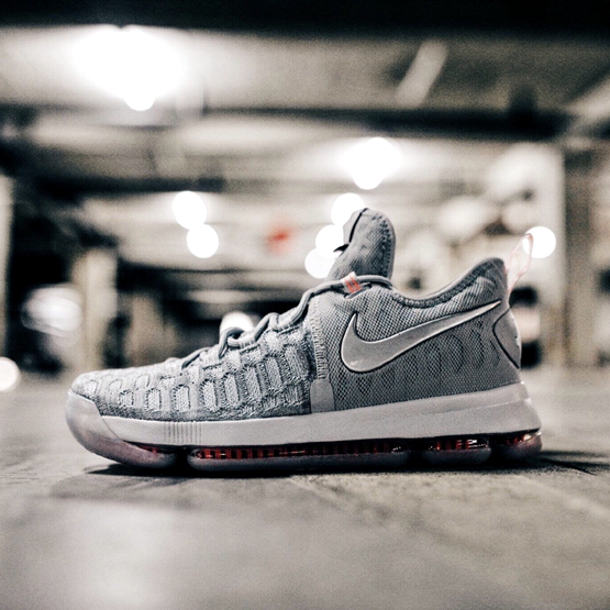 缓震先锋！Nike Zoom KD9 LMTD EP