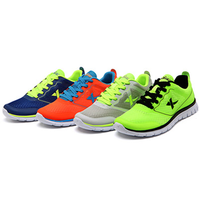 轻盈透气！特步男子超轻便休闲鞋985219119617