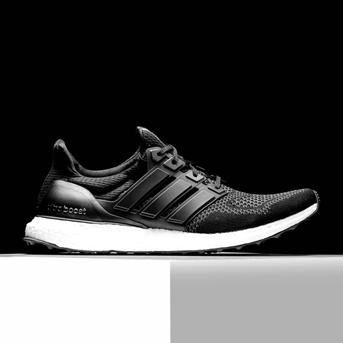 时尚王者！Adidas  ultra boost 男子跑步鞋