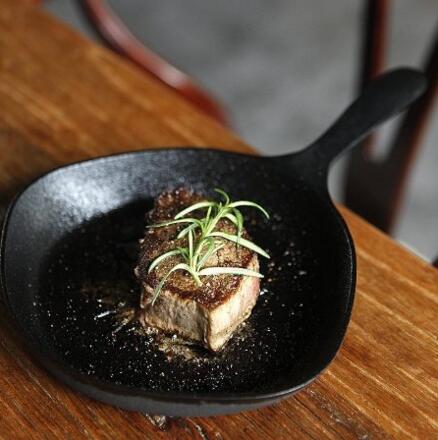 不粘锅无涂层！柳宗理 日本进口 18cm牛排平底煎锅