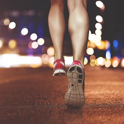【识货专题】跑步有道|别急着夜跑，