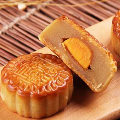 周华健代言！华美蛋黄莲蓉豆沙8枚月饼