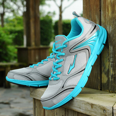 白菜价！鸿星尔克男子跑步鞋11114203339