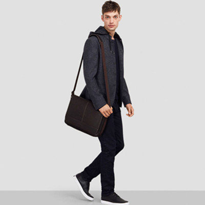 两色可选！KENNETH COLE Risky Business 真皮邮差包