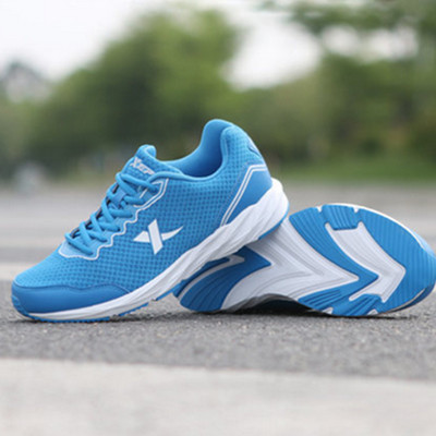 轻盈透气！特步网面透气男士运动鞋985219119383