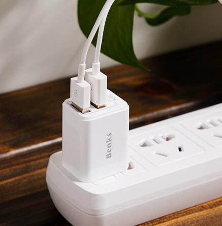可折叠！Benks 邦克仕 小时代系列双USB充电器