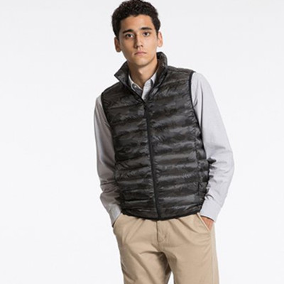 迷彩印花！UNIQLO优衣库高级轻型羽绒背心180412