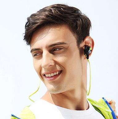 享受无线乐趣！ QCY QY7尖叫 入耳式 音乐耳机 黑绿色