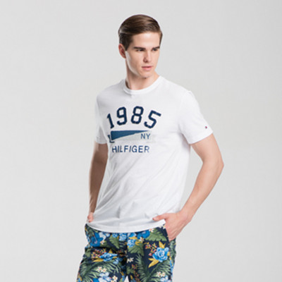 休闲百搭！Tommy Hilfiger数字爆裂纹印花短袖T恤