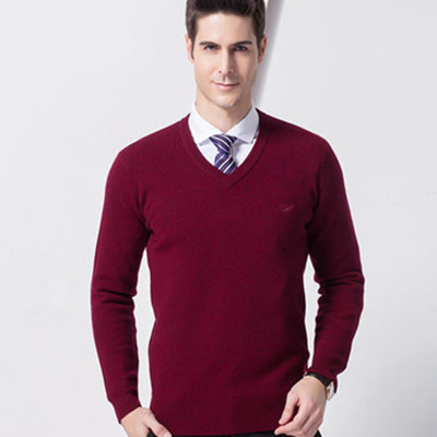 休闲百搭！卡帝乐鳄鱼厚款V领羊毛衫217AA00116