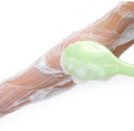 搓背不求人！至臻雅苑 长柄软毛沐浴刷身体按摩搓