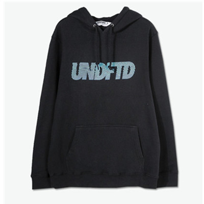 运动休闲！Undefeated 字母logo印花连帽卫衣