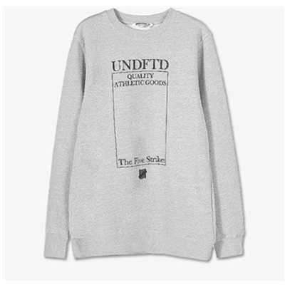 简约有型！Undefeated 字母印花卫衣