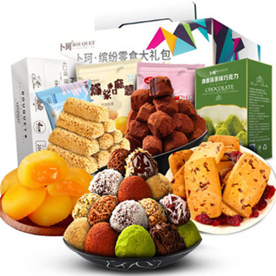 全新升级！卜珂一箱零食品大礼包1050g