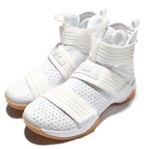 纯白生胶！Nike LeBron Soldier 10