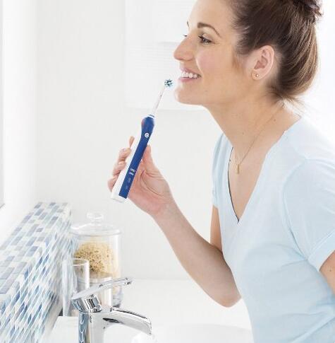 中亚海外购！Oral-B 欧乐-B Pro 4900 电动牙刷套装