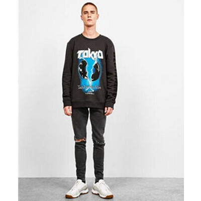 运动休闲！Bershka男士印花运动衫07016443889