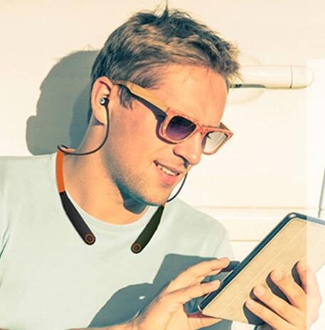 畅享音乐！摩托罗拉  双声道运动蓝牙音乐耳机