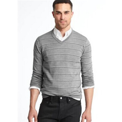 经典条纹！Gap美利奴羊毛经典条纹V领毛衣324104 W2