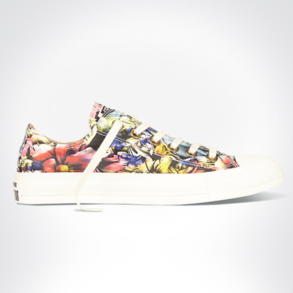 青春活力！CONVERSE匡威All Star缤纷花朵印花帆布鞋547280C