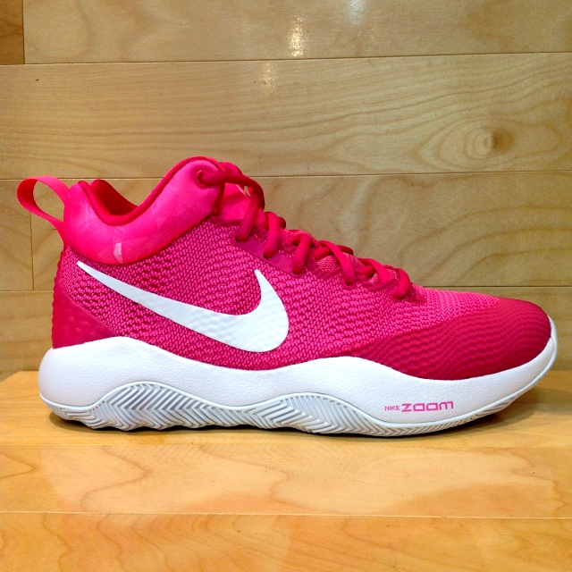 灵活百变！Nike Zoom Rev EP